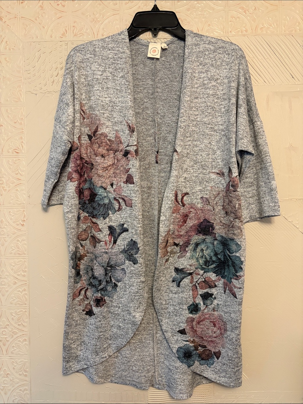 Live In The Moment NWOT Gray Floral Open-Front Women's Sweater Cardigan, size S